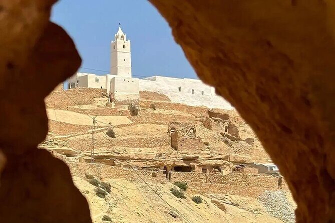 2 Days Private Tour to Ksar Ghilane: Night in Tent - The Reg crossing to Ksar Ghilane: reaching the oasis after stone desert
