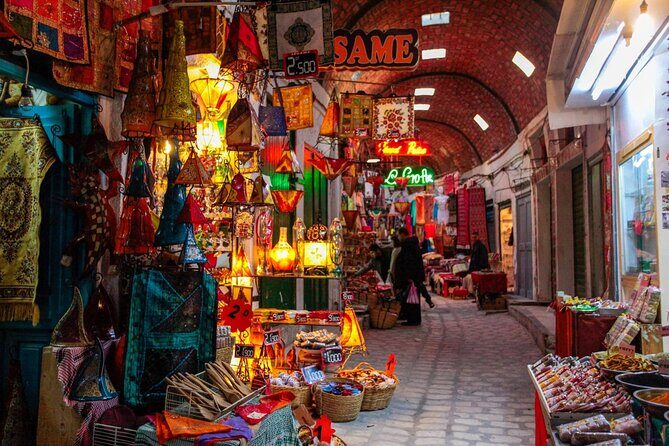 2 Hour Hergla Visit and Sousse Medina Heritage Tour - Hergla’s clifftop streets: raffia work, old lanes, and sea-blue doors