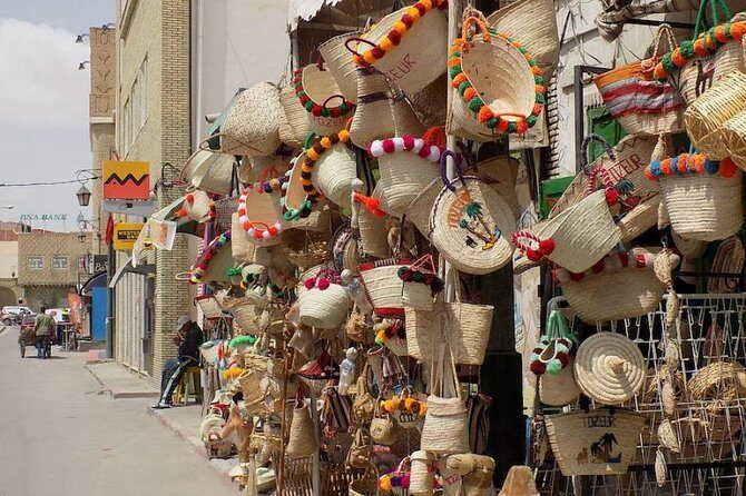 3-Day South of Tunisia Guided Tour from Tunis - Chebika’s Mountain of Happiness: springs, palms, and cliff views