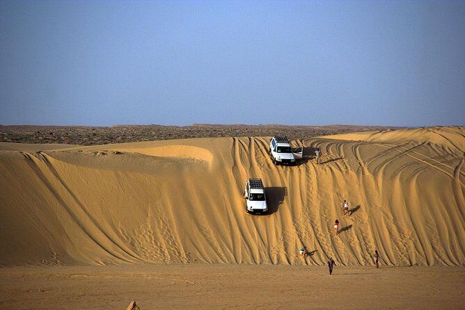 3DAYS 4x4 safari from Sousse/Hammamet/Tunis 100km deep in desert camp - Morning Starts and the Roman Knockout: El Jem and the Route Out
