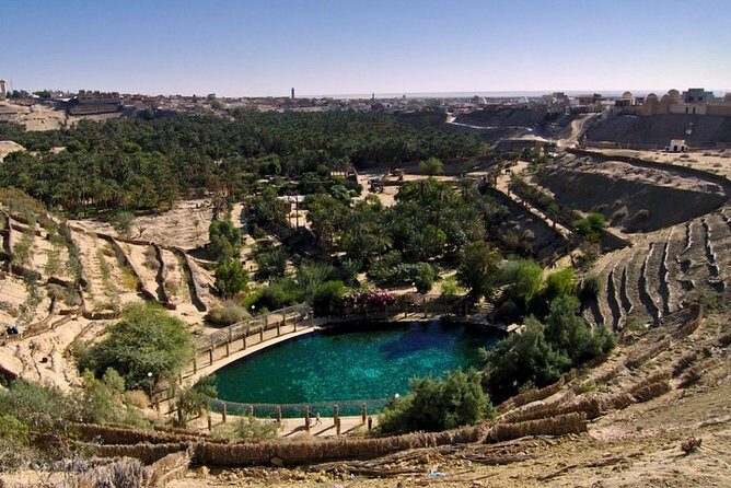 4 Days Tunisia Discovery Private Tour - Day 2 into Day 3: Douz Luxury Desert Camping and Night Drumming