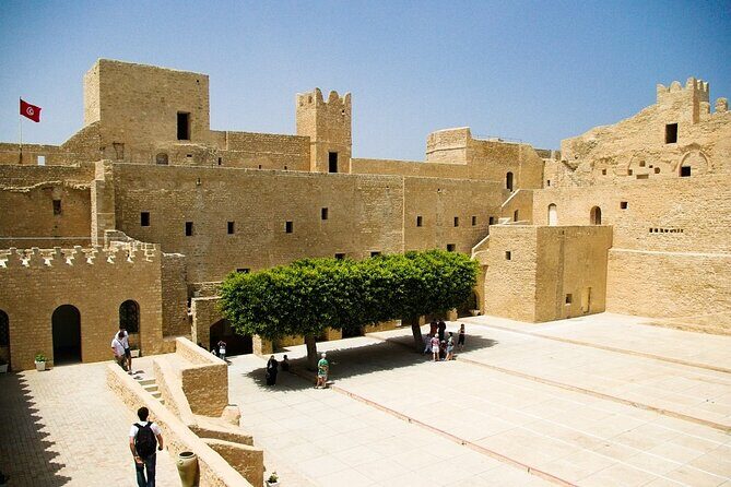 El Jem and Monastir Full-Day Tour with Lunch from Tunis or Hammamet - Key Highlights at a Glance