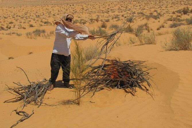 From Tozeur: 3-Day Desert Trip - Day 1: Chott Djerid Salt Lake and Debebcha Village Stops