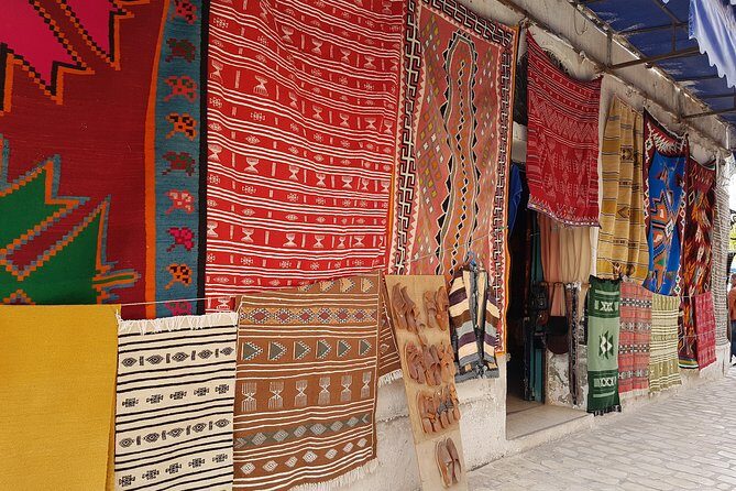 Guided Tour of Djerba island, Museums, Crocodile park & lunch - Lunch on Djerba: included, but your experience may vary