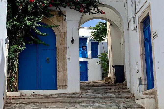 Half a day in Sidi Bousaid from Hammamet - Café des Délices: tea, the donut, and a pause that feels local
