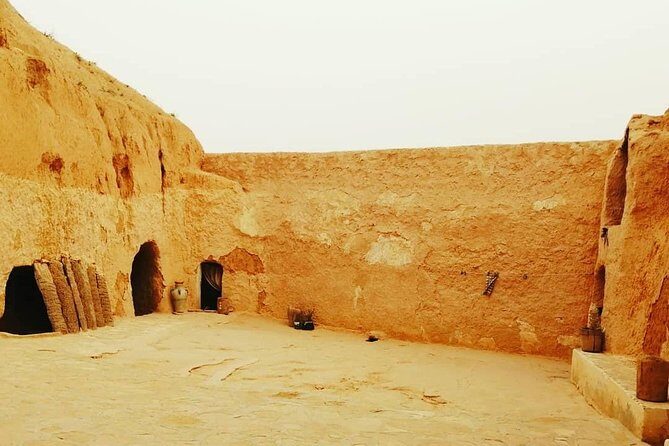 One night under the tent: Tataouine - Chenini - Ksar Ghilane - Matmata - Key things that make this desert night trip special