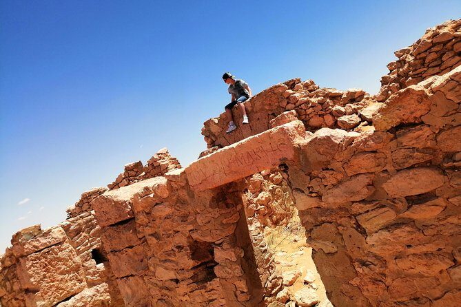 One night under the tent: Tataouine - Chenini - Ksar Ghilane - Matmata - Why this route works: Reg, Erg, and Chott in one stretch