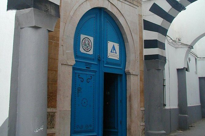 Walking City Tour - Souks and Medina streets: the door details and the real texture